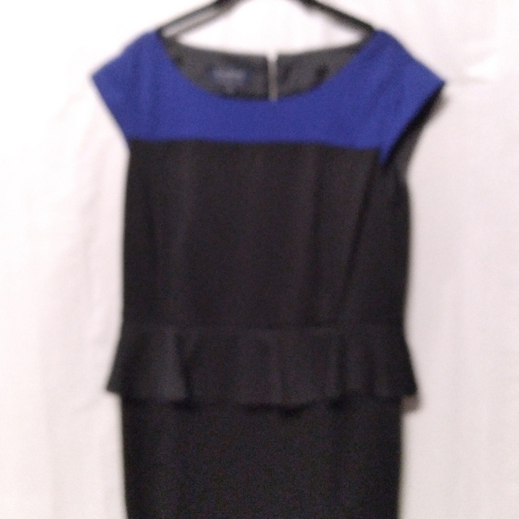 Evan Picone Sheath Suit Dress Black & Blue Peplum Career Chic Colorblock Size 12 - Picture 3 of 8